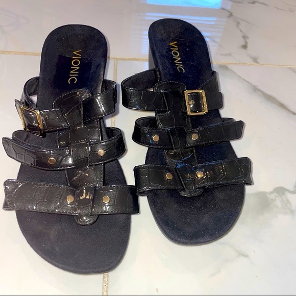 Vionic Black Comfort Sandal - Picture 1 of 6